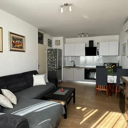 Apartment Vrilo Omis